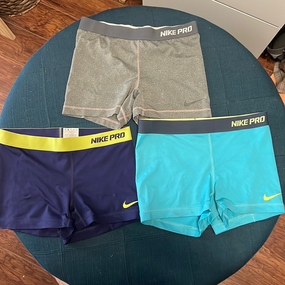 Nike pros compression